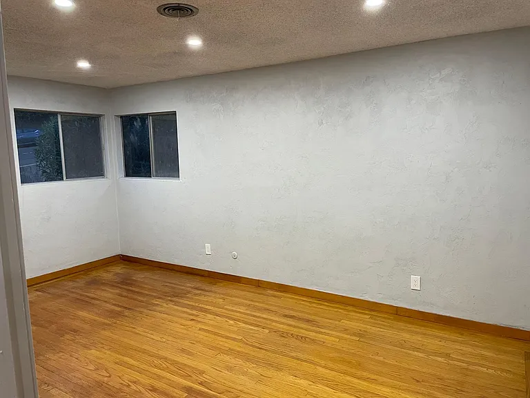 480 Napa St — Photo 16