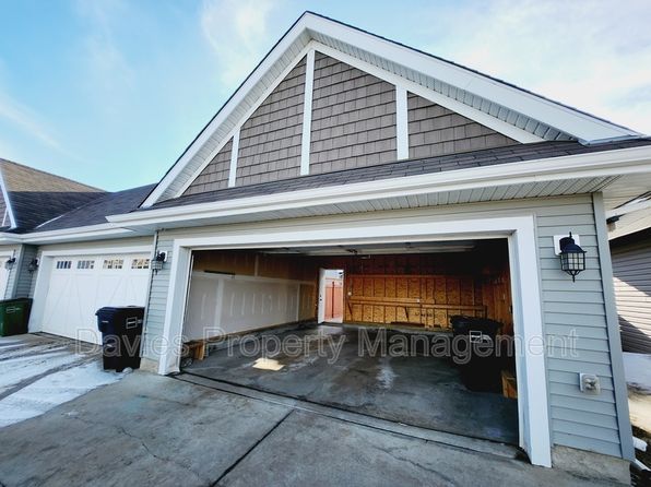 170 Desrochers Gate SW, Edmonton, AB T6W 3H8