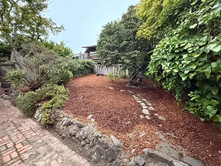 93 Fairlawn Dr — Photo 5