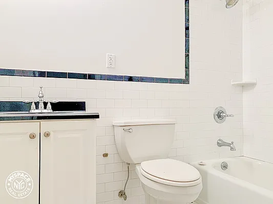 Rented by MySpaceNYC | media 7