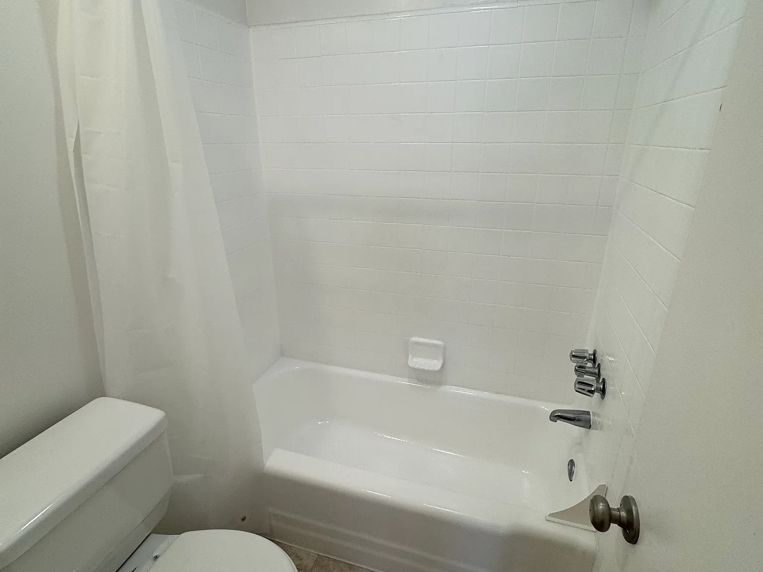 1 bed, 750 sqft, $1,945 — Photo 3