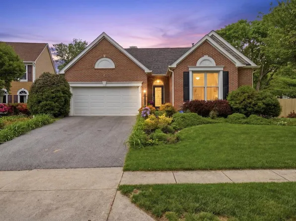 2800 Brite Ct, Crofton, MD 21114