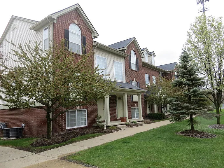 3081 Promenade Cir — Photo 10