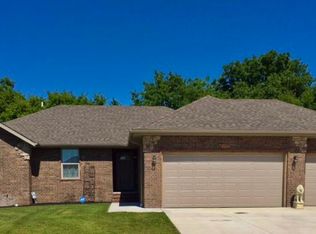 1107 Amanda Ave, Monett, MO 65708