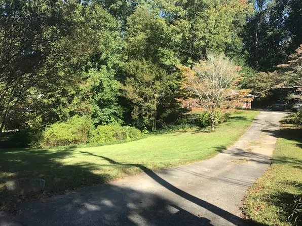 357 Tara Trl NW, Sandy Springs, GA 30327