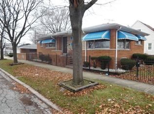 9556 S La Salle St, Chicago, IL 60628