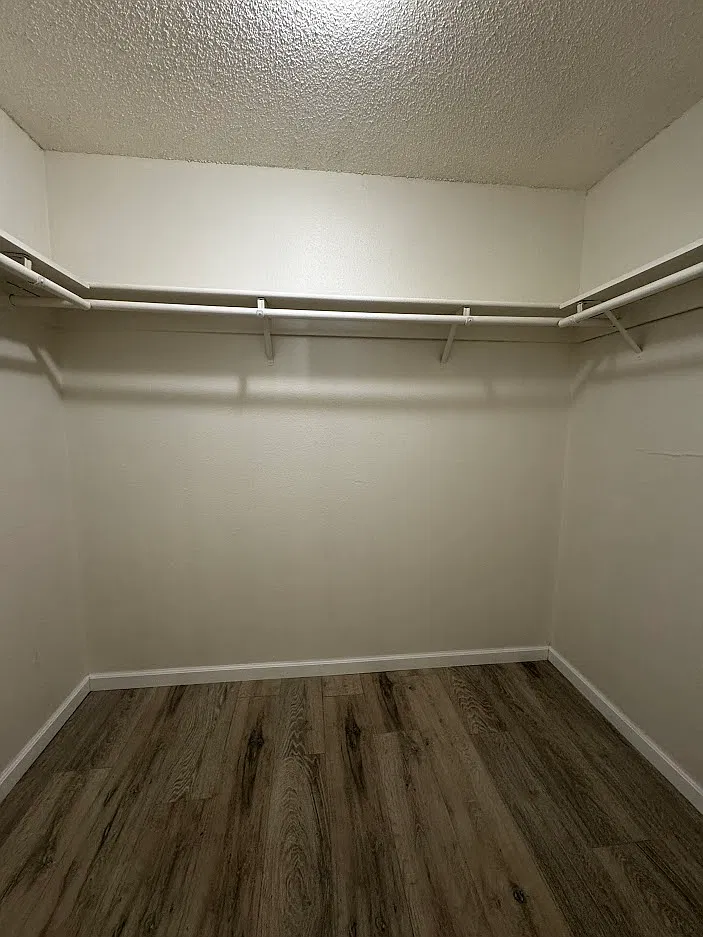 2 bed, 864 sqft, $1,425 — Photo 4