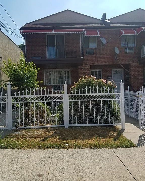 1st image of 4016 De Reimer Ave