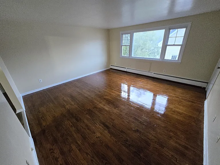 960 1st Ave #7B — Photo 3