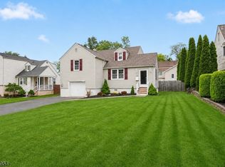100 Beechwood Rd, Florham Park Boro, NJ 07932