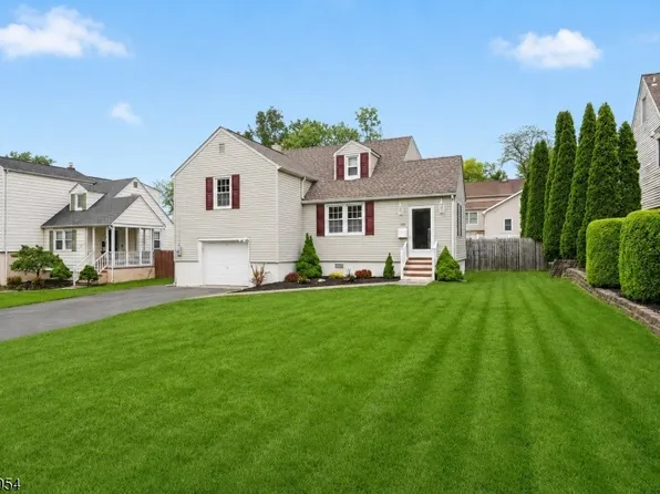 100 Beechwood Rd, Florham Park Boro, NJ 07932