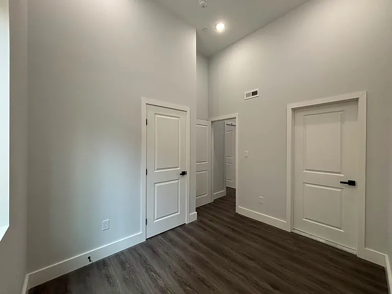 675 N 41st St #1 — Photo 11