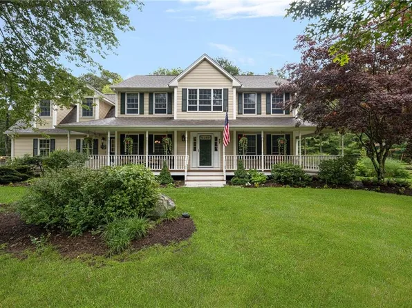 77 Mockingbird Ln, South Kingstown, RI 02879