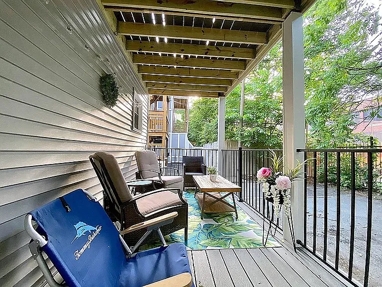 Great outdoor space !