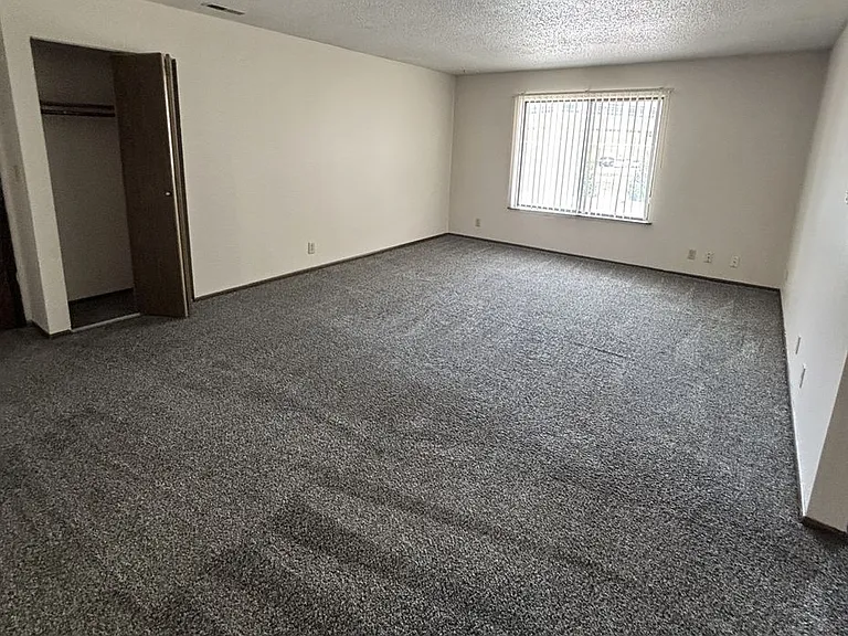 3729 W 9th Street — Photo 12
