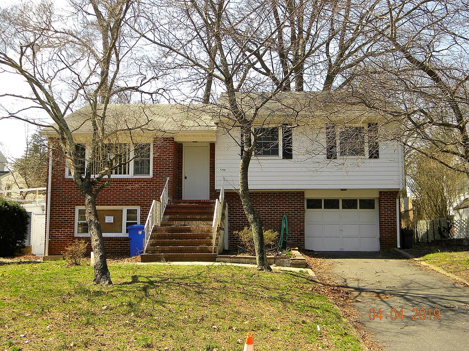 1st image of 530 Gold St