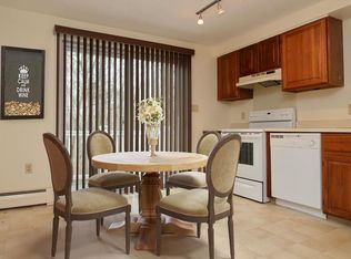 27 N Main St APT 7, Ivoryton, CT 06442