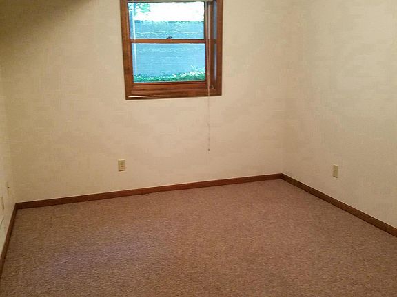 downstairs bedroom 2