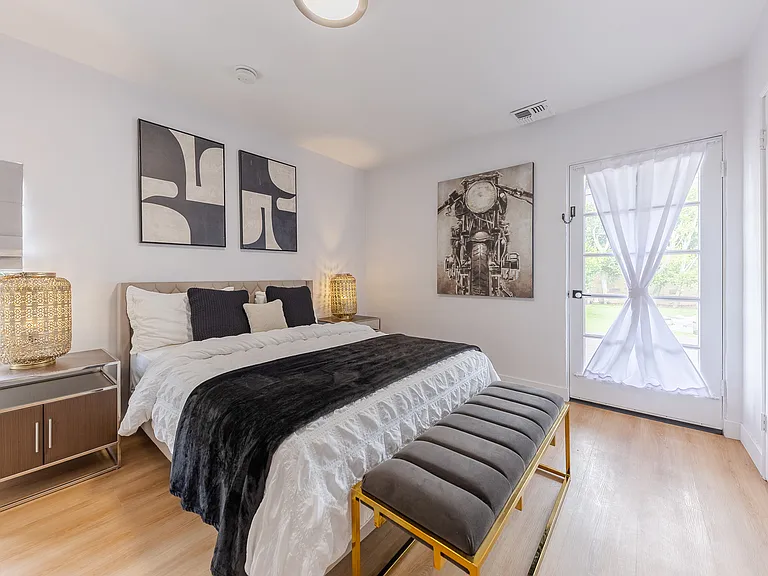 2522 Armacost Ave — Photo 20