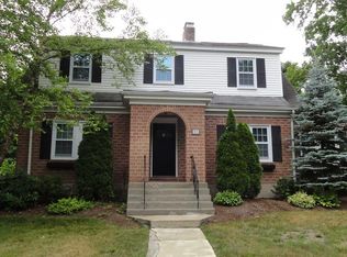 80 Center St, Burlington, MA 01803