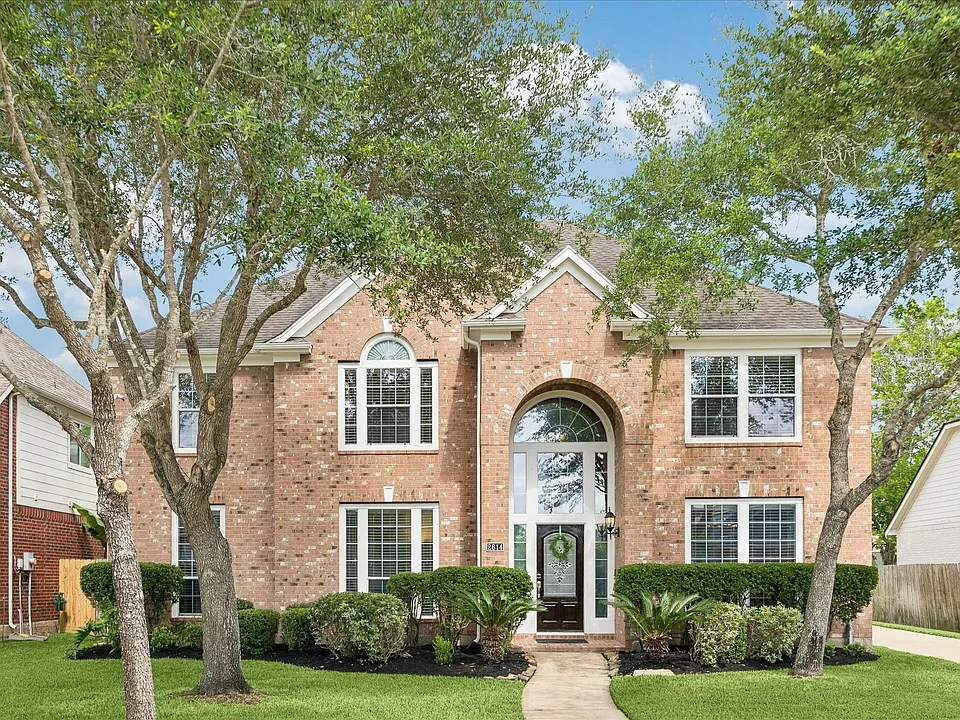 2614 Cezanne Cir