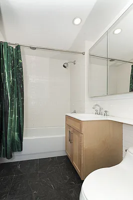 Sold by Nest Seekers International | media 18