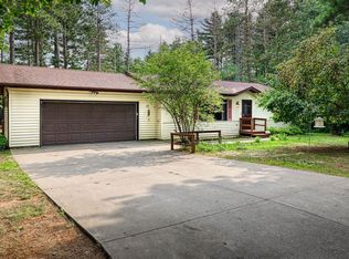 W6077 Archer Ln, Wild Rose, WI 54984