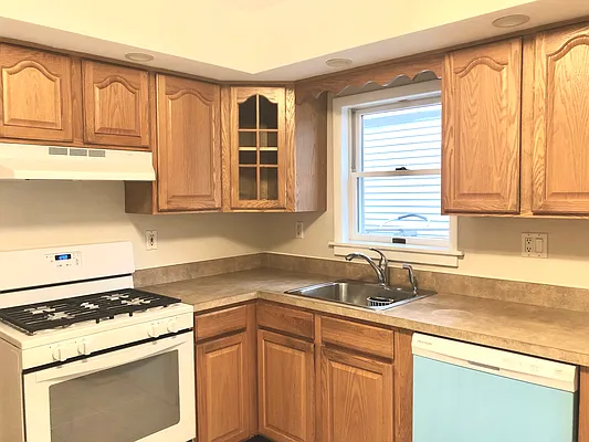 Rented by Douglas Elliman | media 17