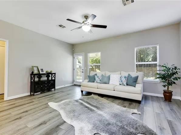 5807 Brook Valley Dr, Austin, TX 78724