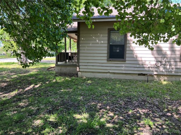 202 S Elm St, Chelsea, OK 74016