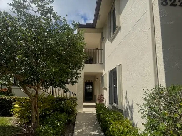 3228 Jog Park Dr #3012, Lake Worth, FL 33467