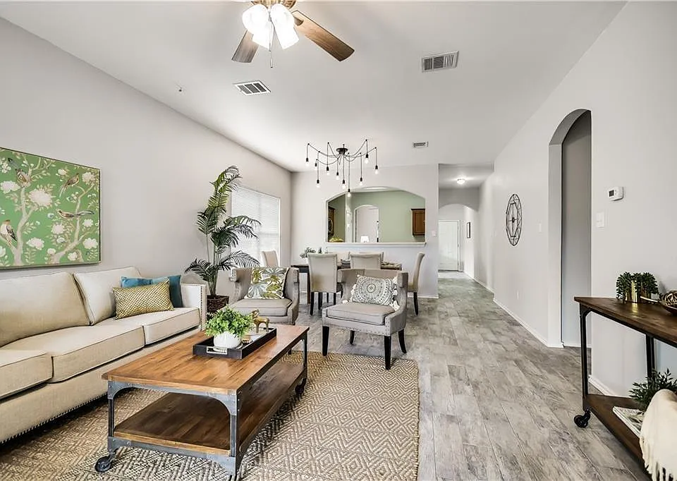 242 Amber Oak Dr