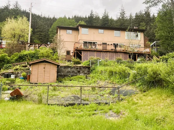 640 5th St, Douglas, AK 99824