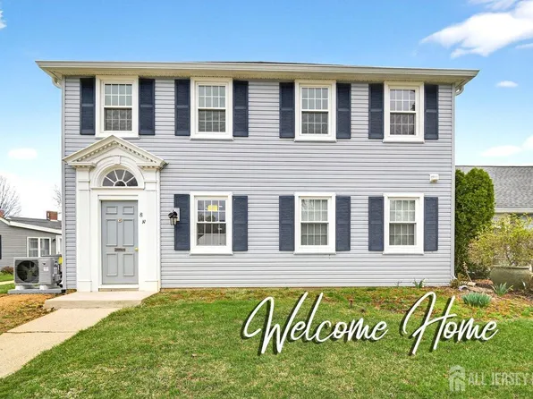 8 Sussex Way, Monroe Township, NJ 08831