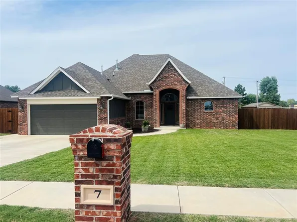 7 Southpointe Ave, Tuttle, OK 73089