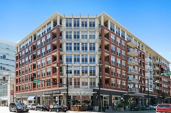 1001 West Madison - Starbucks below