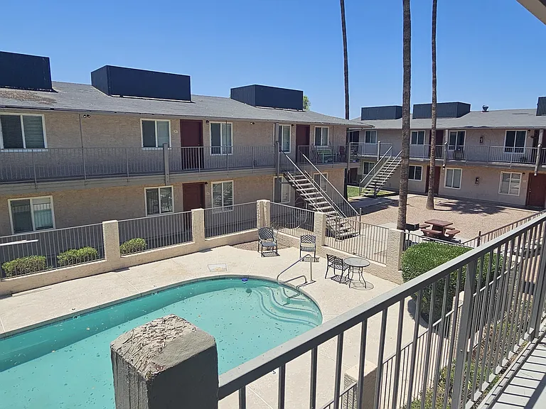 Hayden Terrace — Photo 7