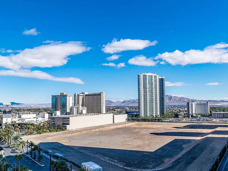 2700 Las Vegas Blvd S #1206 — Photo 2
