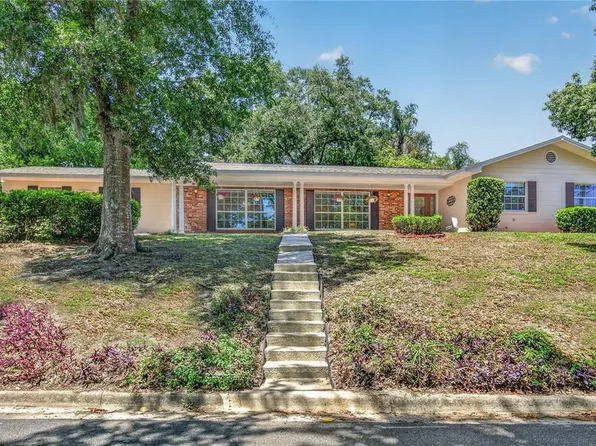 1945 Normandy Dr, Mount Dora, FL 32757