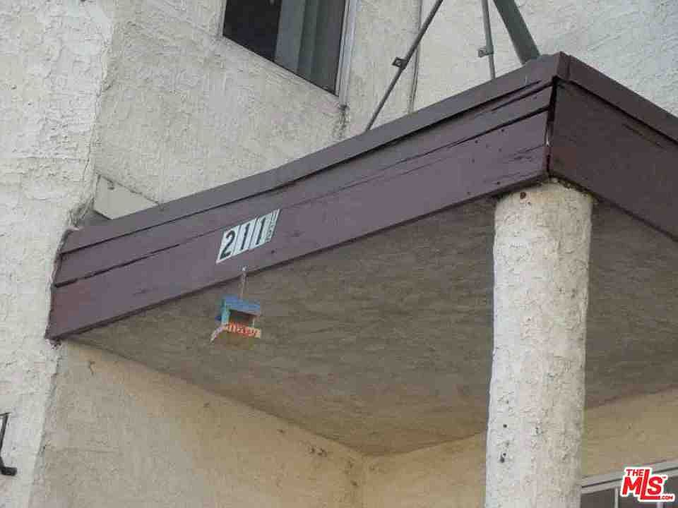 2nd image of 211 Belmont Ave