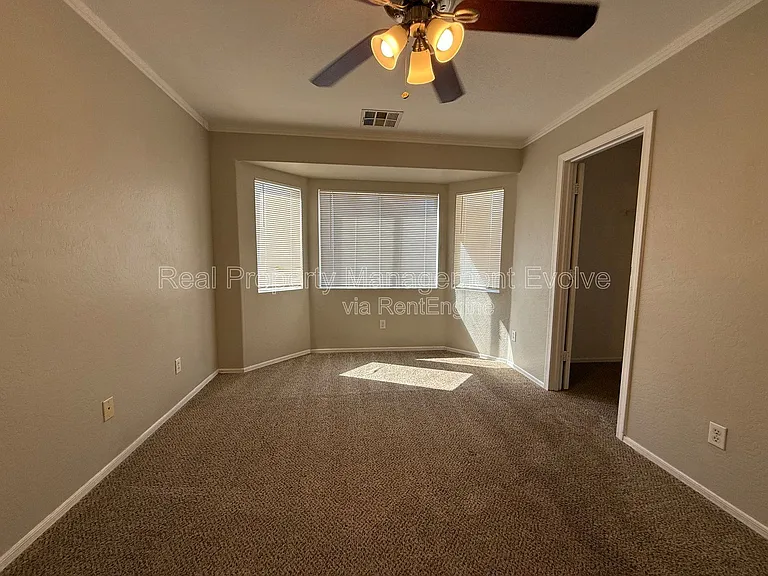 22621 W Yavapai St — Photo 10
