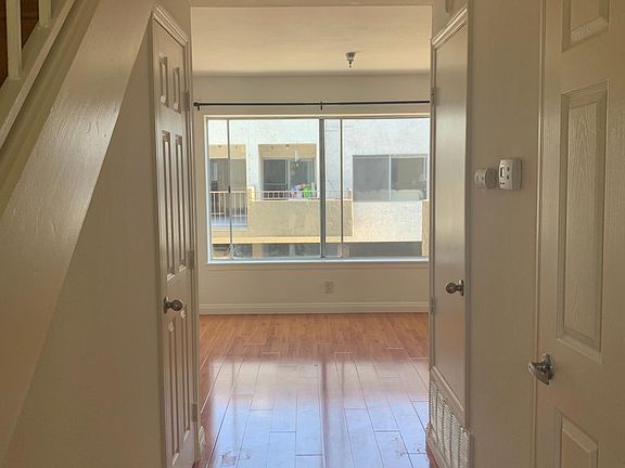 2nd image of 614 N Mar Vista Ave APT 4