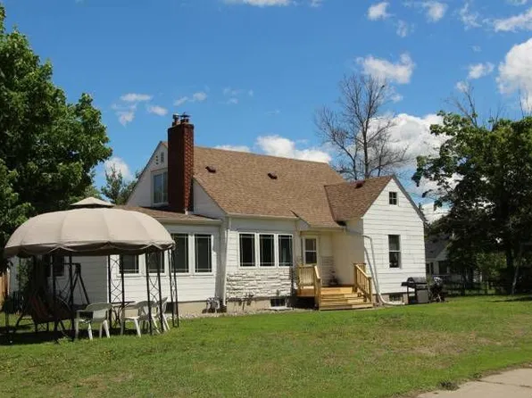 5901 Bryant Ave N, Brooklyn Center, MN 55430
