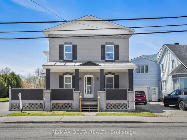 3668 Champlain St, Clarence Rockland, ON K0A 1E0
