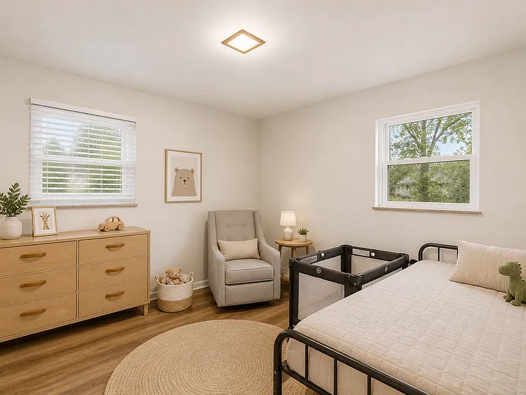 2349 Beverly Pl — Photo 11