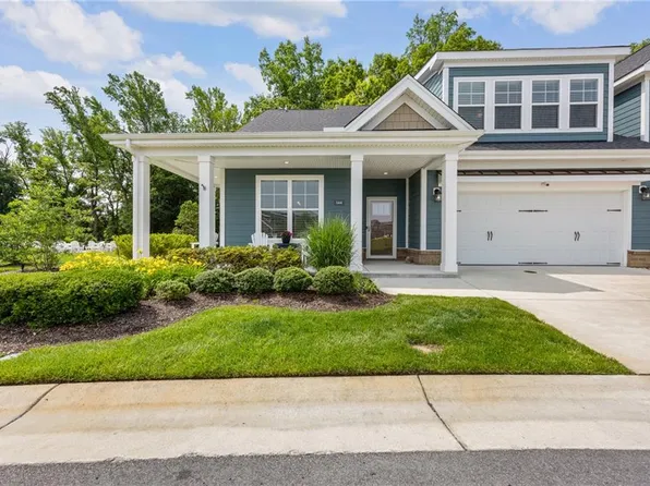 144 Creek Front Ln, Suffolk, VA 23435