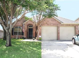 1634 Knoll Ridge Cir, Corinth, TX 76210
