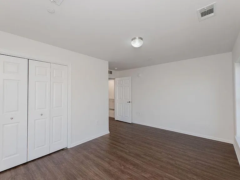 162-170 S Orange Ave #404 — Photo 7