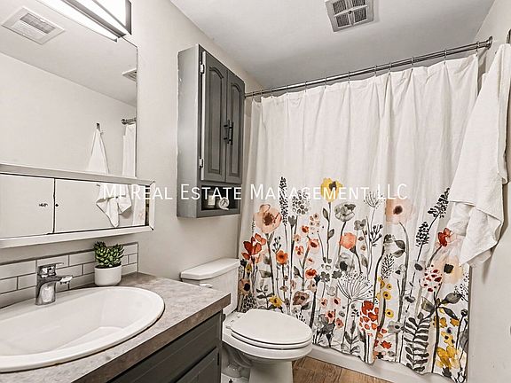5th image of 2068 Andrew St SE