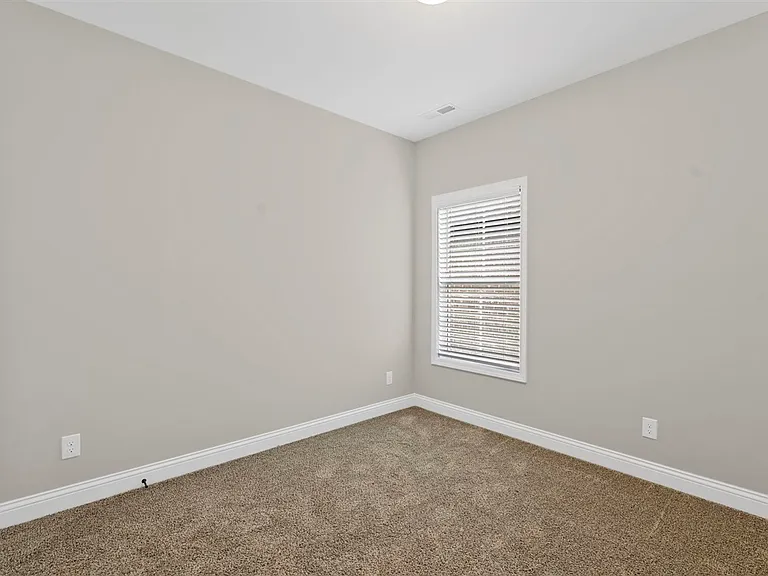 1156 Shallowford St — Photo 5